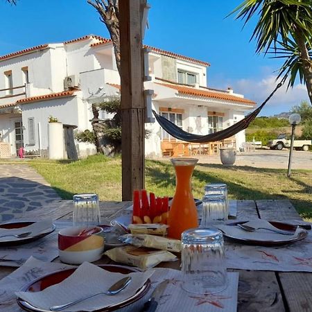 Villa Rosa In Surrau أرتْساكينا المظهر الخارجي الصورة