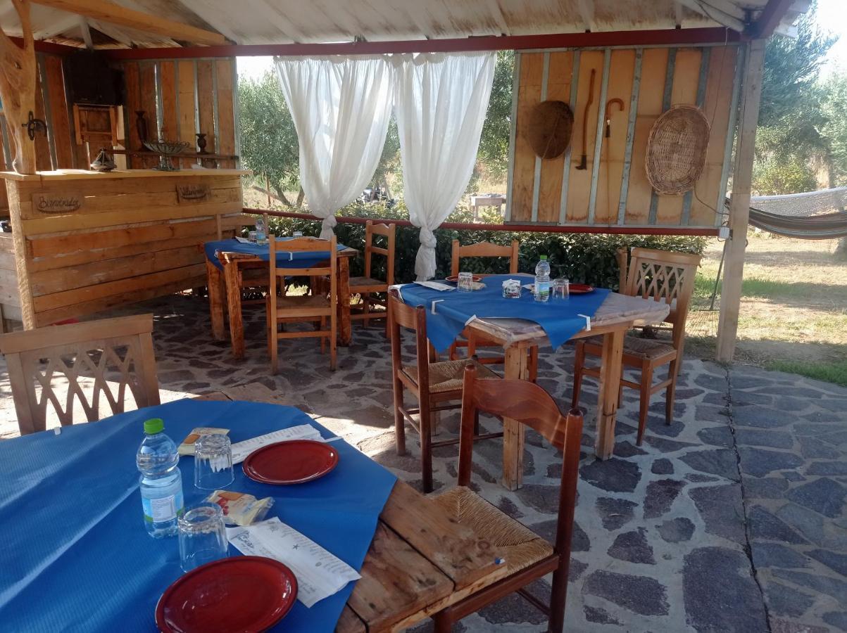Villa Rosa In Surrau أرتْساكينا المظهر الخارجي الصورة