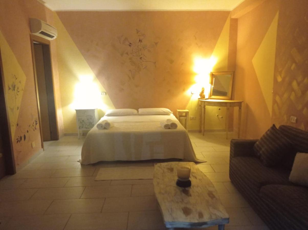 Villa Rosa In Surrau أرتْساكينا المظهر الخارجي الصورة