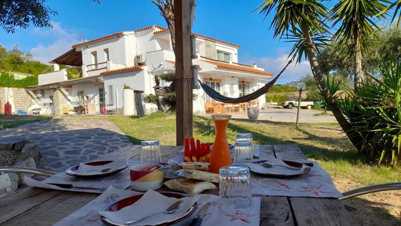 Villa Rosa In Surrau أرتْساكينا المظهر الخارجي الصورة