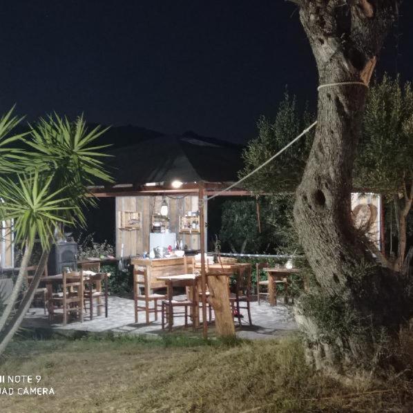 Villa Rosa In Surrau أرتْساكينا المظهر الخارجي الصورة